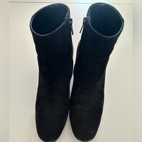 SAINT LAURENT Black Suede Booties - Picture 3 of 4